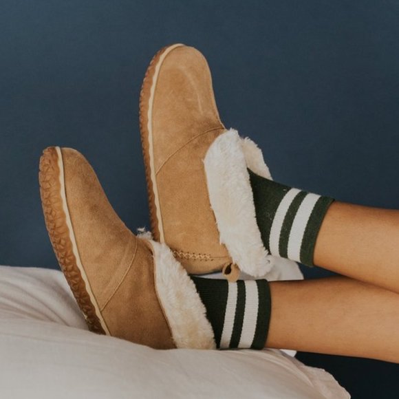Minnetonka Tucson Slipper Boots 8 New 